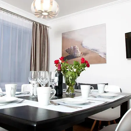 Ikar - 2 Pokojowy Przy Morzu Z Wlasnym Ogrodkiem * Pobierowo