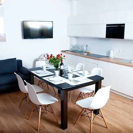 Ikar - 2 Pokojowy Przy Morzu Z Wlasnym Ogrodkiem